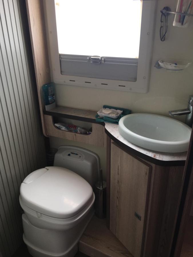 Allo-nautic Botel